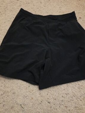 Mens Lined Lululemon Black Athletic Shorts, Medium